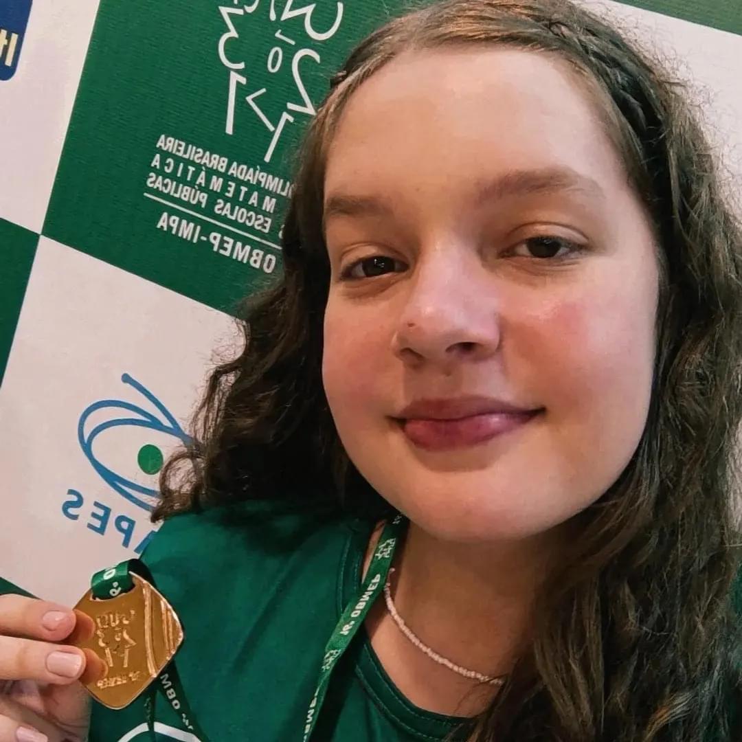 Estudante de Santa Helena recebe medalha de ouro nas Olimpíadas de Matemática