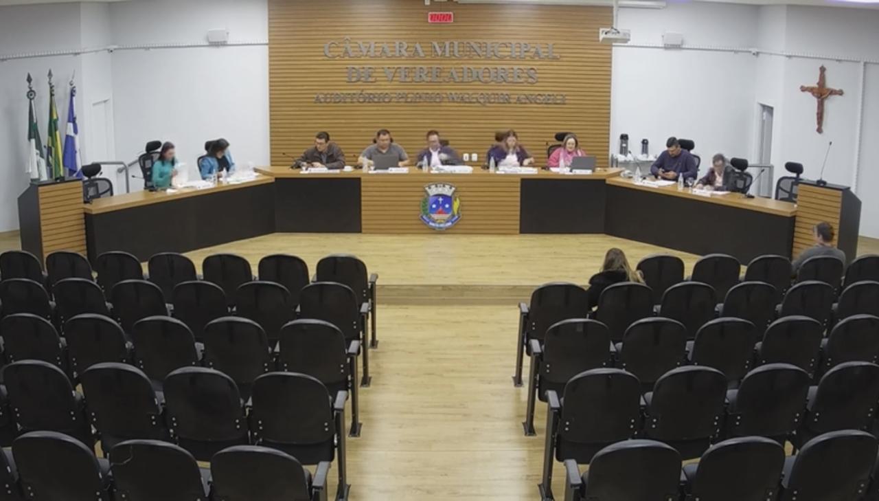 Projetos polêmicos são aprovados pela Câmara de Vereadores de Santa Helena em sessão extraordinária