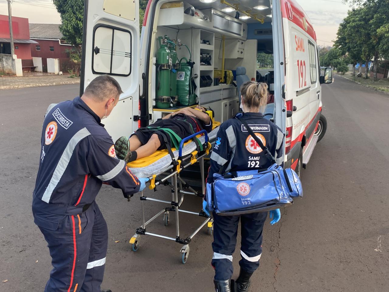 Motociclista fica ferido em acidente no centro de Santa Helena