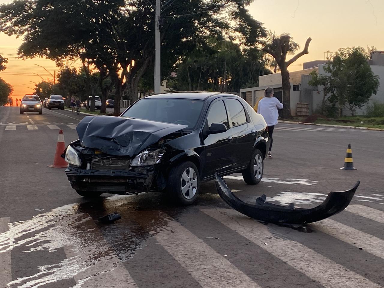 Veículos se envolvem em acidente no Cidade Alta em Santa Helena