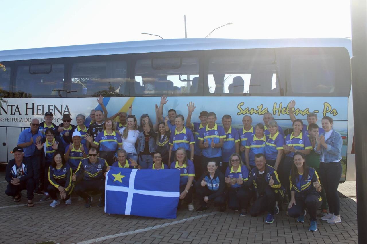 Idosos de Santa Helena participam dos Jogos de Integração em Guaratuba