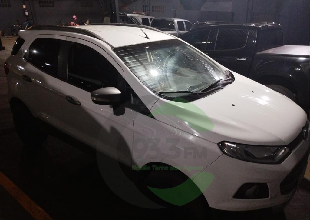 Polícia Militar de São José das Palmeiras recupera veículo roubado e prende dois jovens