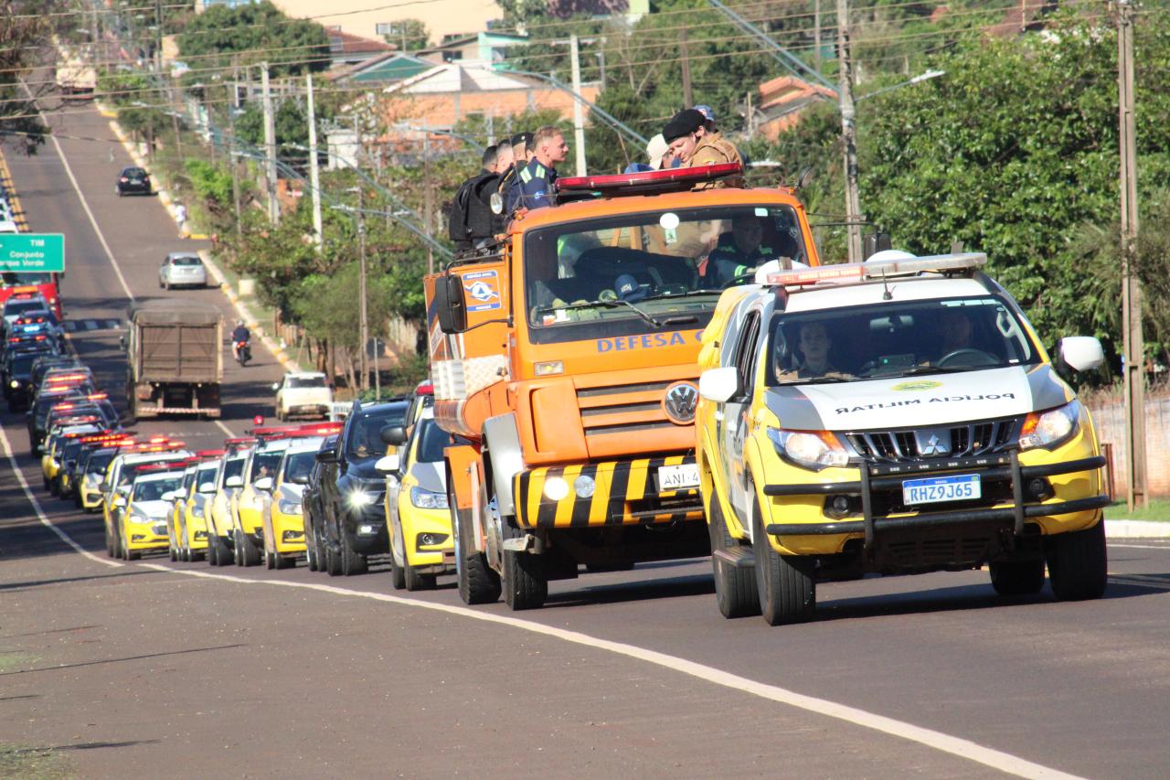 Sob forte comoção, policial militar é sepultado em Santa Helena