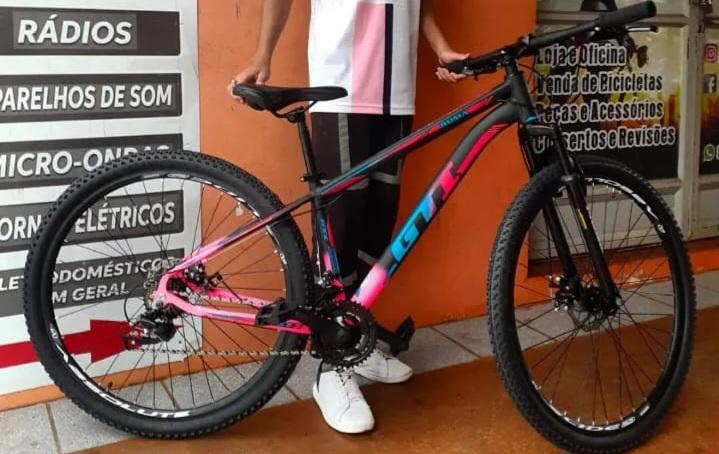 Jovem tem bicicleta furtada no centro de Santa Helena