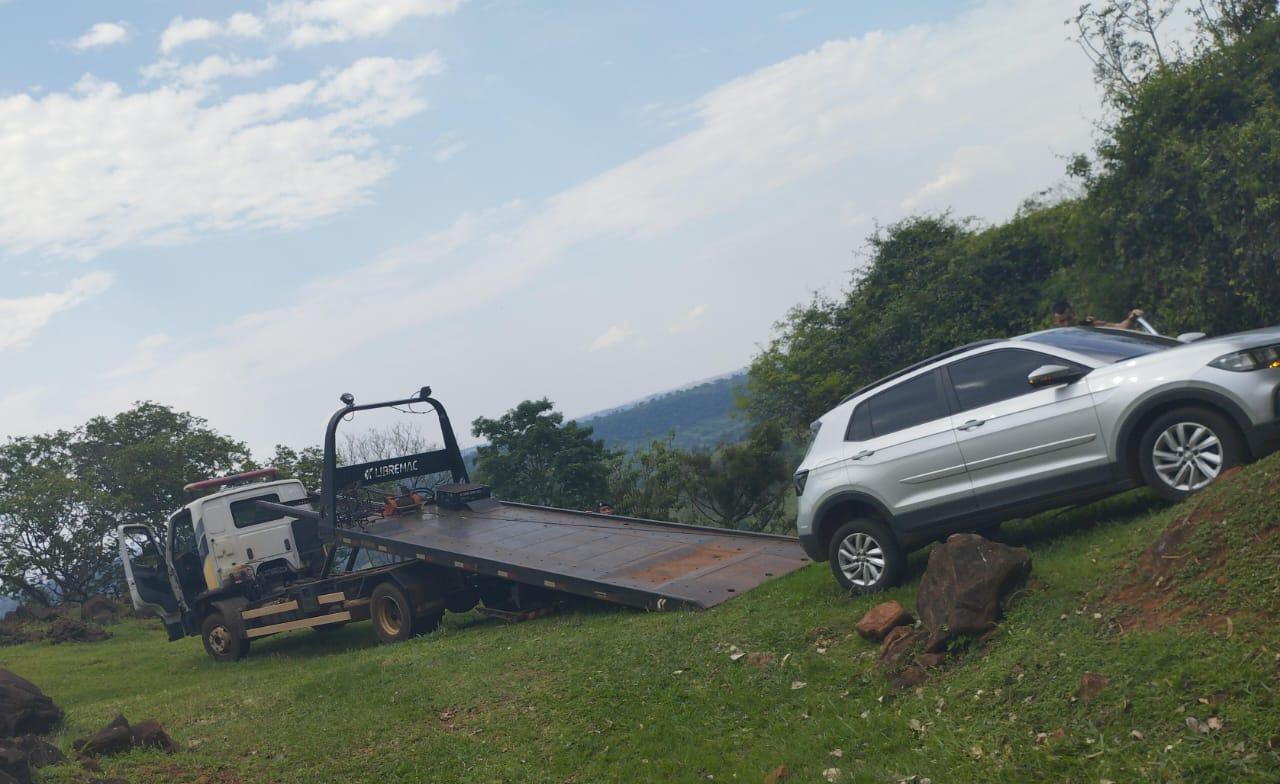 Policia Militar de Diamante D'Oeste recupera veículo roubado em São José das Palmeiras