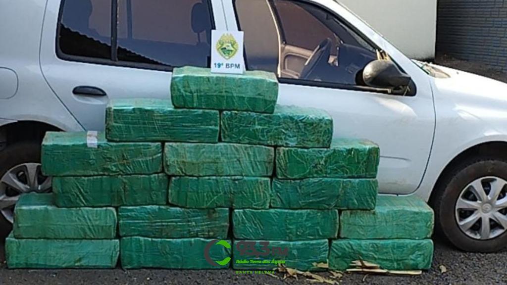 Polícia Militar de Diamante do Oeste apreende veículo carregado com 240 kg de droga