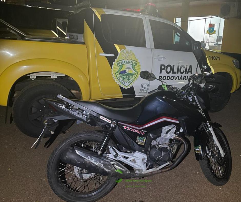 Polícia Rodoviária de Santa Helena apreende motocicleta com mais de R$ 26 mil em débitos
