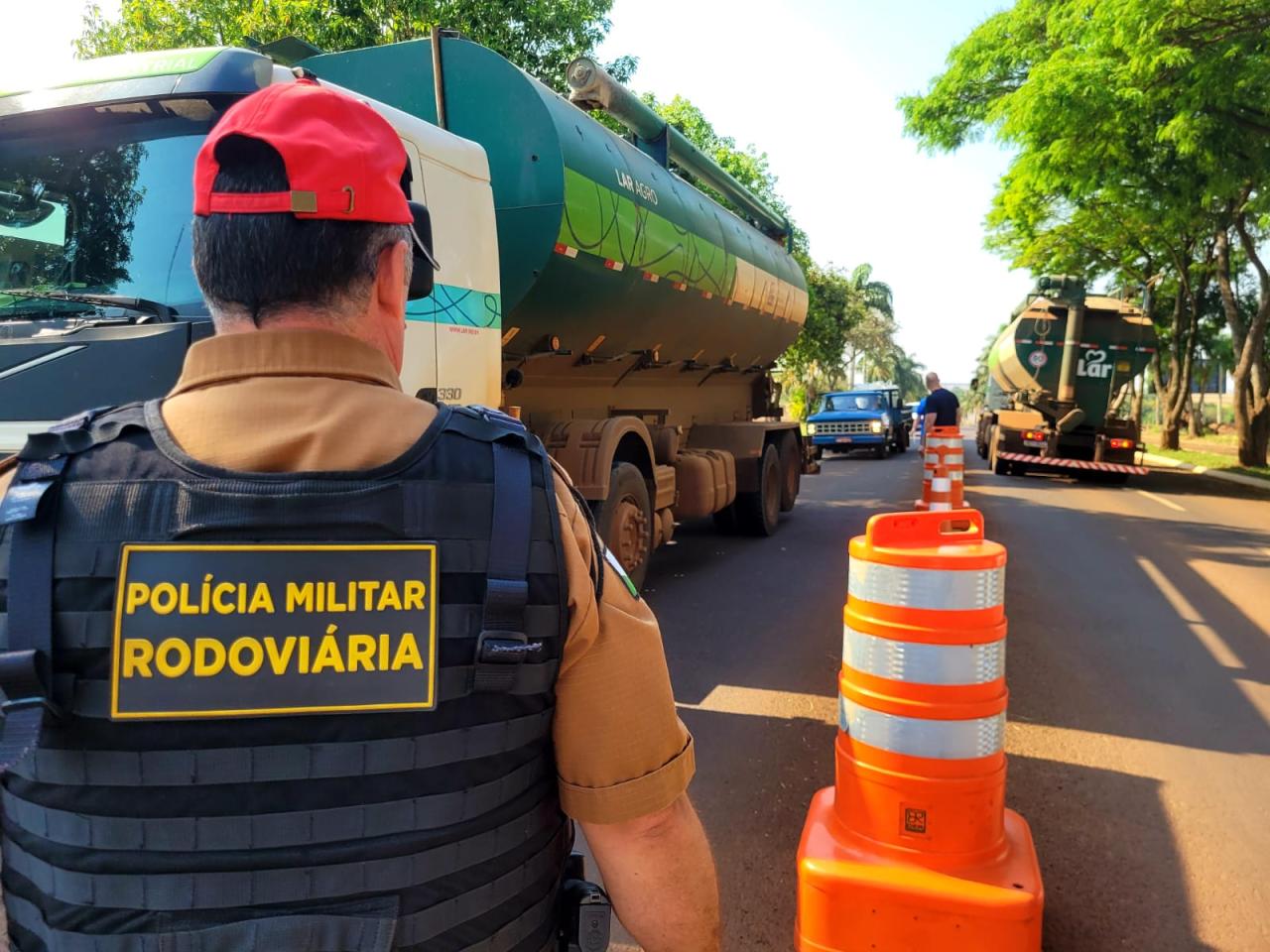PRE juntamente com entidades de Santa Helena realizam blitz dentro da programação da Semana Nacional do Trânsito