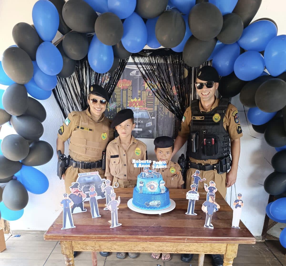 Polícia Militar de Diamante do Oeste realiza surpresa para irmãos aniversariantes