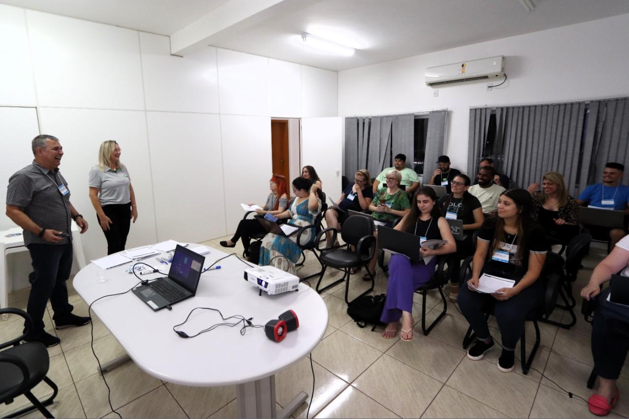Curso sobre pregão eletrônico capacita empreendedores em Santa Helena