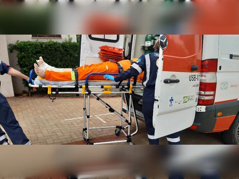 Gari é atropelado por veículo de som de rua em Santa Helena e sofre fratura no tornozelo