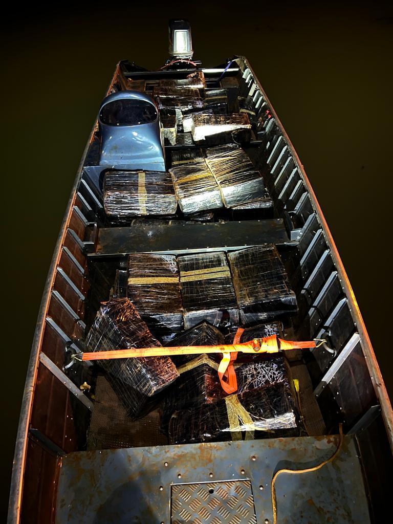 Polícia intercepta embarcação em Santa Helena com mais de 1 tonelada de droga