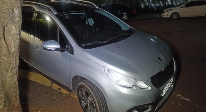 Após sair de Santa Helena com carro roubado, homem é preso em Toledo