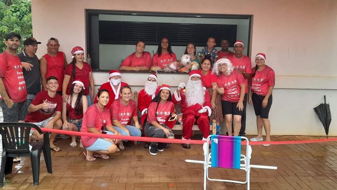 Natal Solidário 'Faça uma criança feliz' atendeu centenas de crianças em Santa Helena