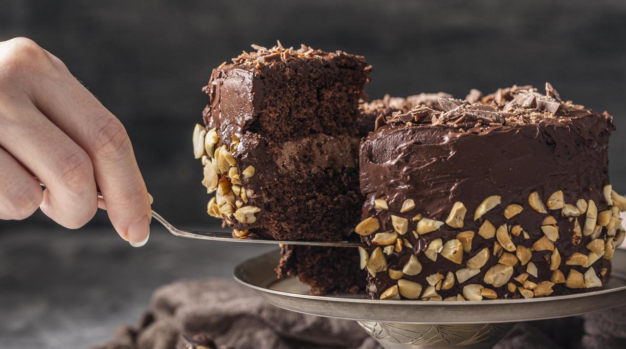 Cursos gratuitos através do Programa Qualifica Santa Helena, disponibiliza aulas para elaboração de doces, tortas e chocolates