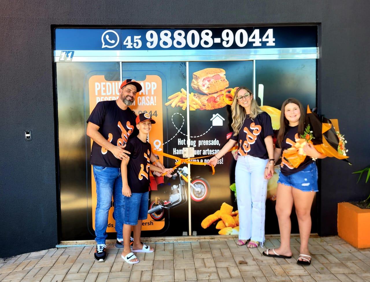 Teds Dogueria e Hamburgueria inaugura primeira filial em Santa Helena