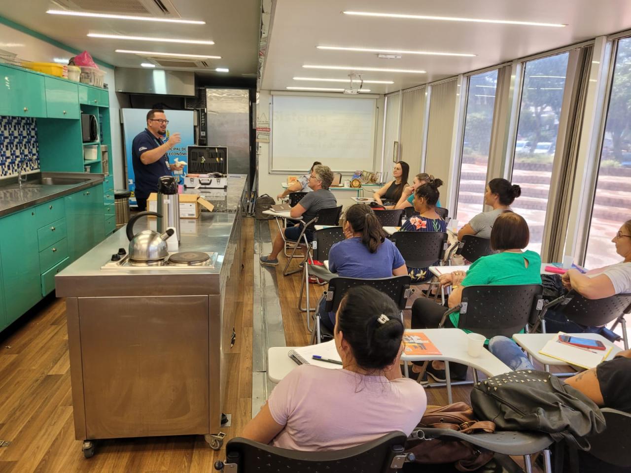 Cursos de Técnicas de Chocolates e Elaboração de Doces e Tortas, teve início em Santa Helena
