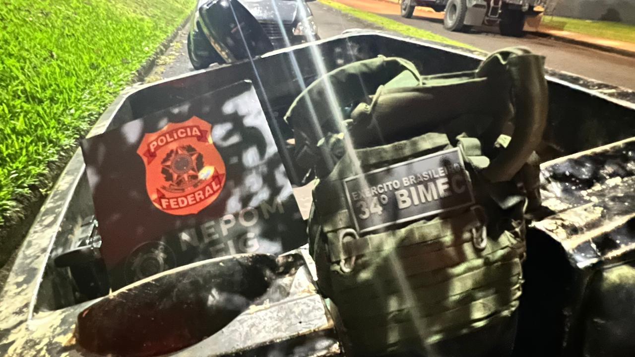 PF e Exército localizam embarcação com drogas em Itaipulândia