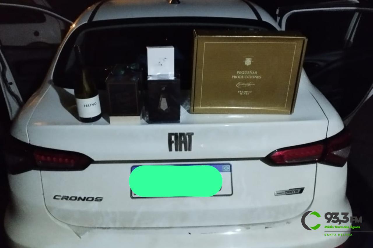 Polícia Militar de Diamante do Oeste apreende veículo com mercadorias contrabandeadas