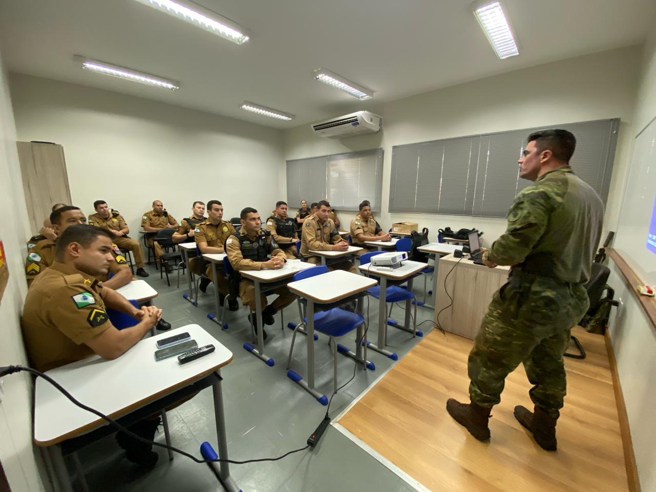 Policiais militares da 3ª Companhia de Santa Helena recebem instrução sobre georreferenciamento