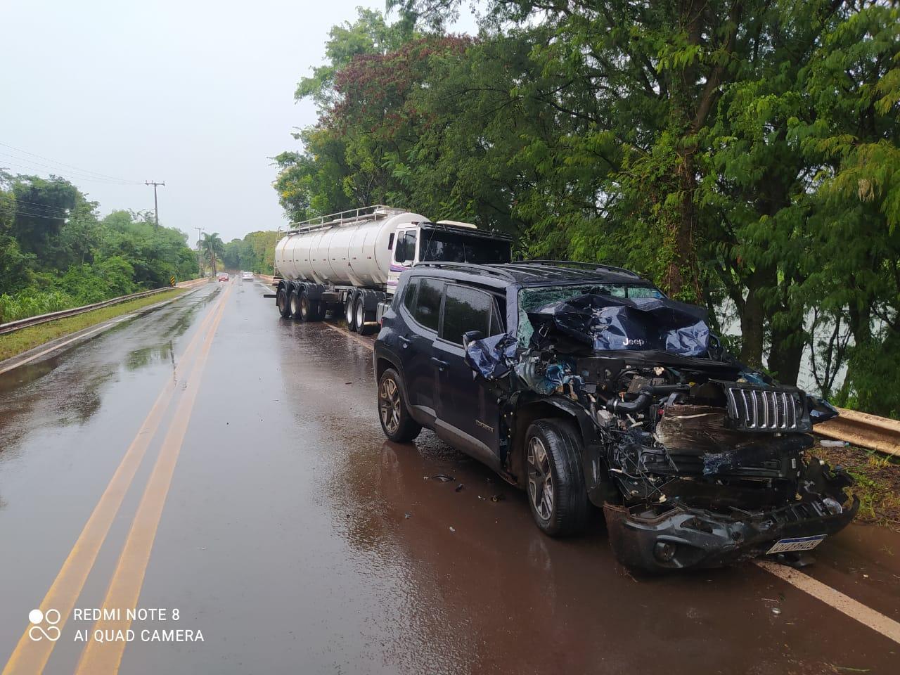 Colisão na PR 495 em Entre Rios do Oeste deixa médica ferida