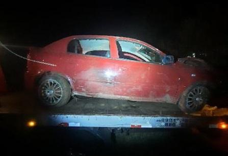 Homem é preso em Santa Helena após colidir contra granja de suínos na PR 317