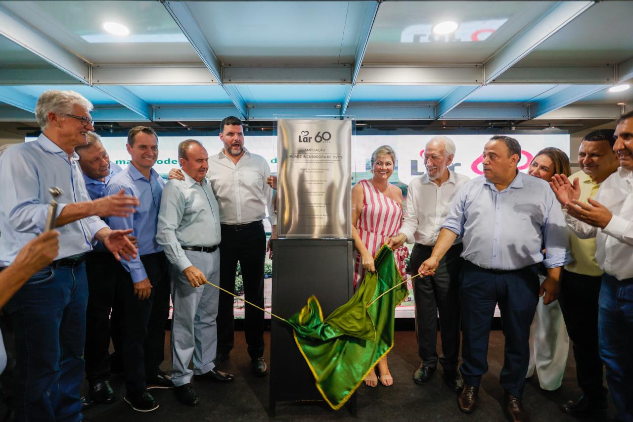 Lar inaugura maior incubadora de ovos da América Latina, em Itaipulândia