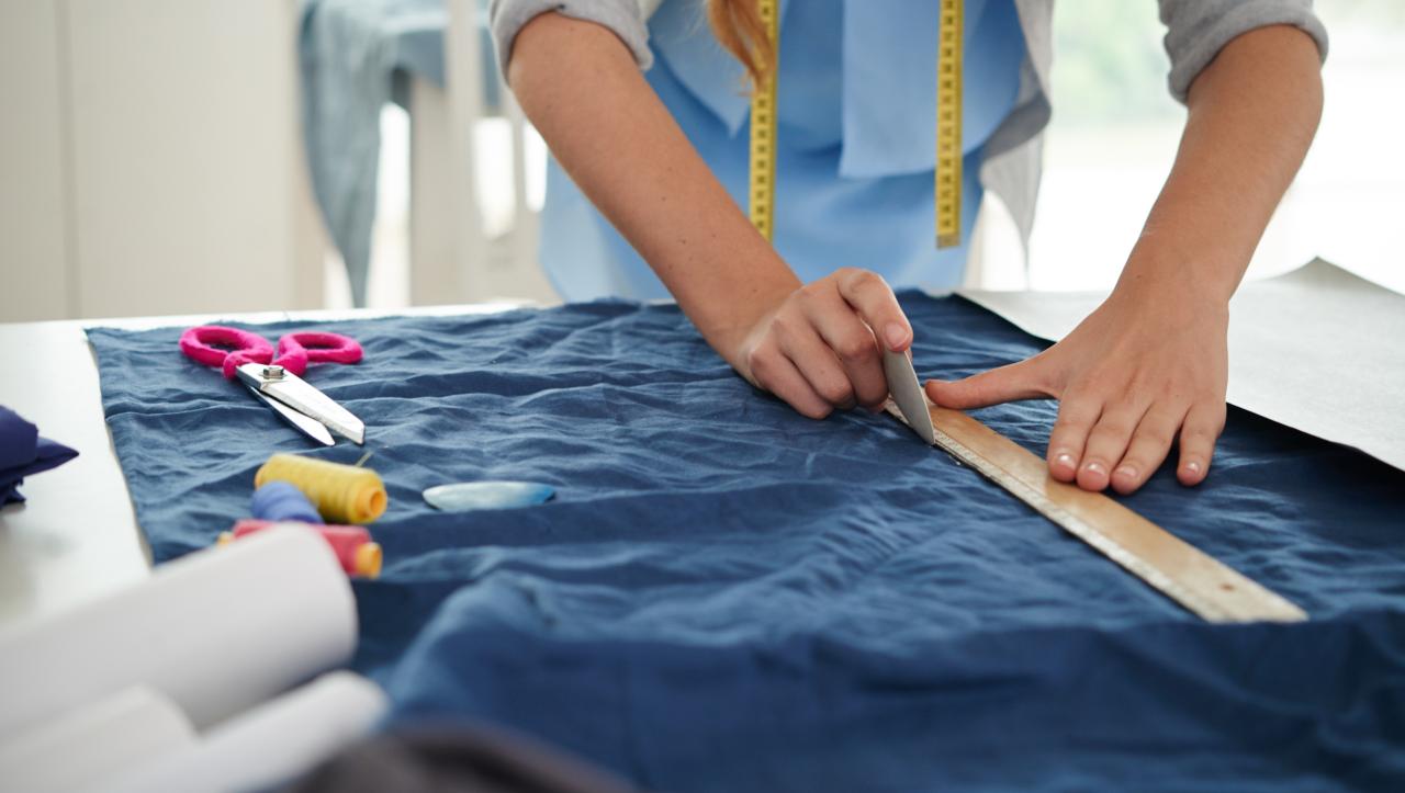 Prazo de inscrição para curso gratuito de customização de roupas em Santa Helena termina nesta sexta-feira