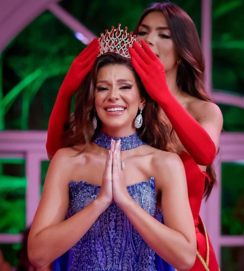 Entrerriense Thaís Vitória Zanatta é eleita Miss Paraná Latina 2024