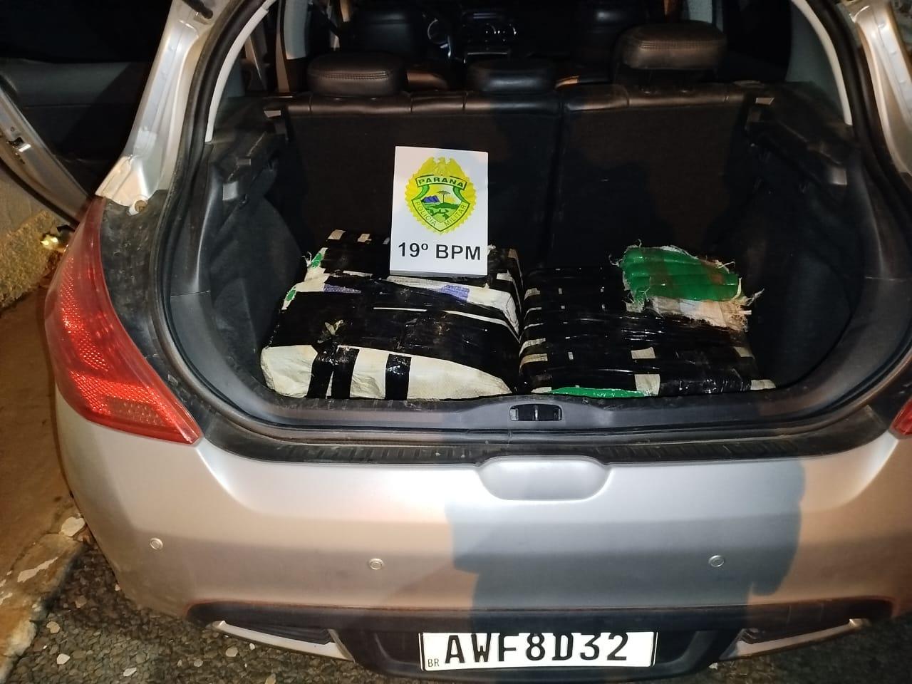 Polícia Militar de São José das Palmeiras apreende veículo com droga e prende motorista