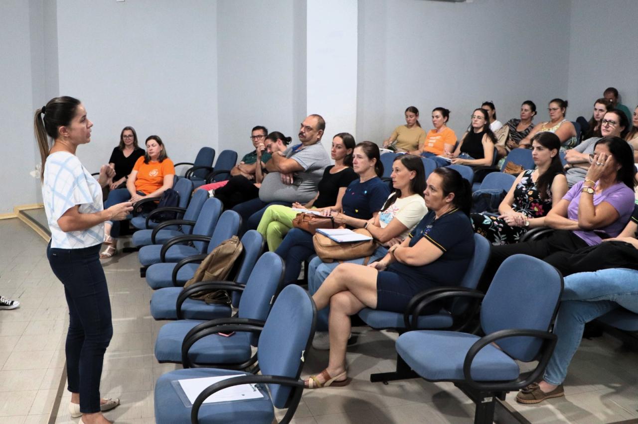 Material do Mais Ideb é apresentado em Santa Helena e aprovado por professores da região