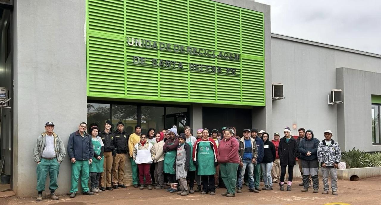 Palestra sobre o projeto Mulher Segura é realizada na Unidade de Reciclagem em Santa Helena