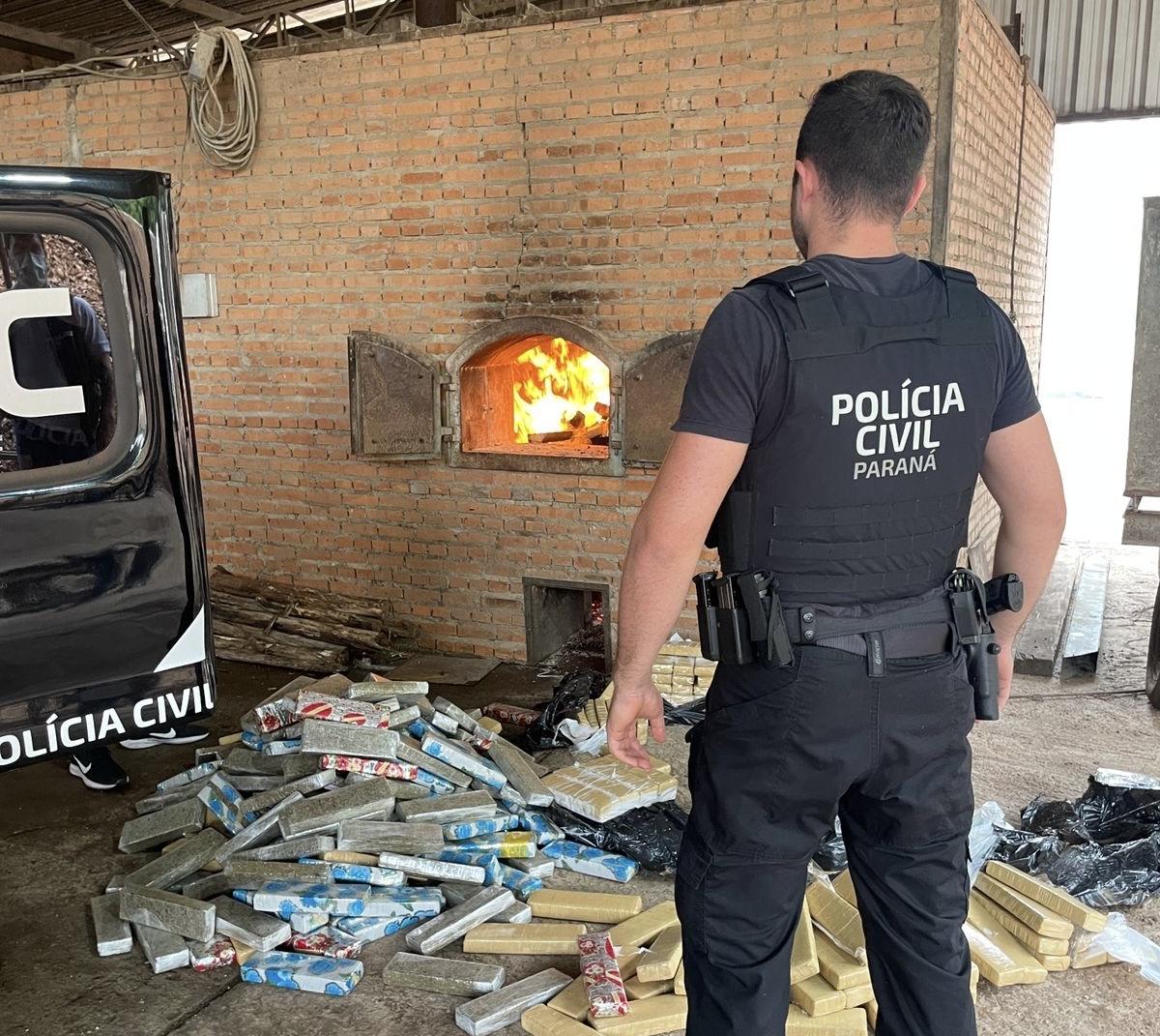 Polícia Civil de Santa Helena realiza incineração de drogas