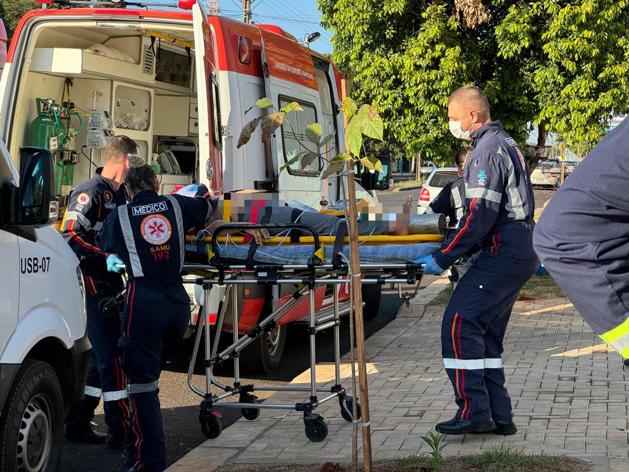 Policial se depara com mulher em parada cardiorrespiratória em Santa Helena e aciona o SAMU