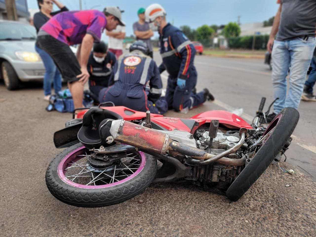 Grave acidente é registrado em Santa Helena e deixa motociclista ferido