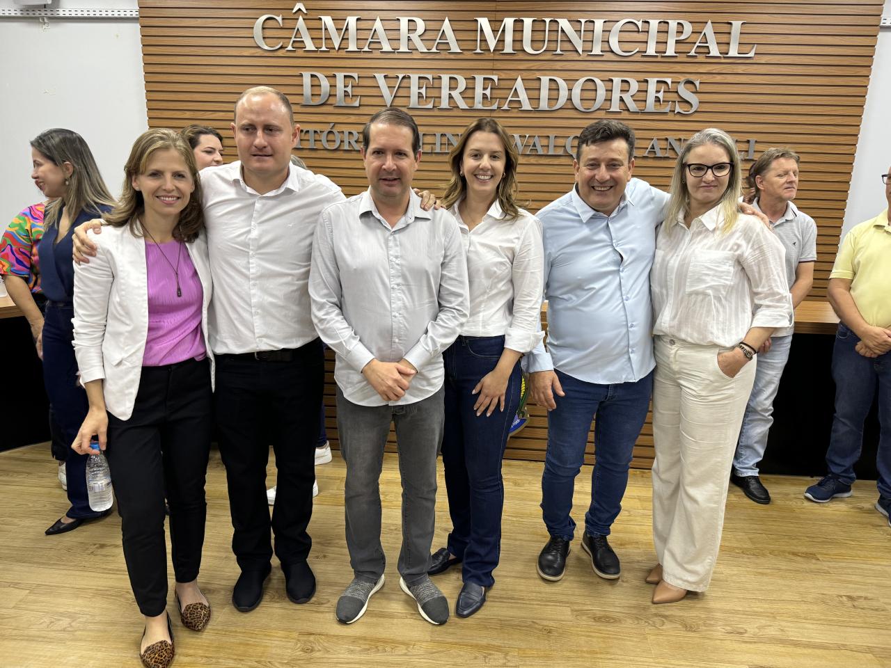 Situação lança Dinho e Fabricia como pré-candidatos às eleições em Santa Helena
