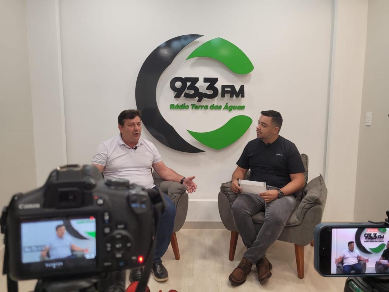 Eleições 2024: Candidato a prefeito Dinho Maraskin (UB) é entrevistado na Costa Oeste FM