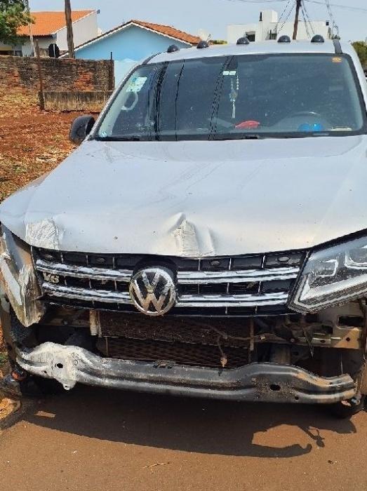 Amarok com placas de Santa Helena é abandonada após acidente em Toledo