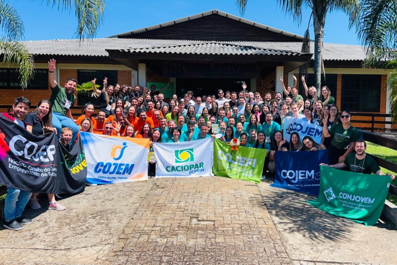 Cojem Santa Helena participa de encontro estadual e final dos JOJEPs