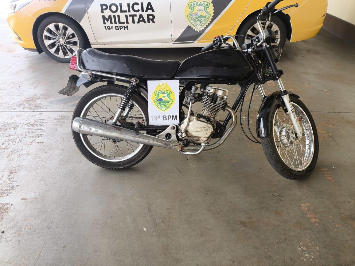 Polícia Militar de Santa Helena recupera moto furtada e prende condutor