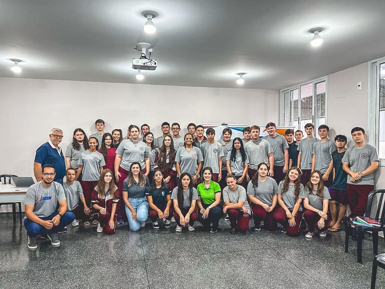Sicredi e Cojem promovem o Projeto Empreendedorismo na Escola no distrito de São Clemente