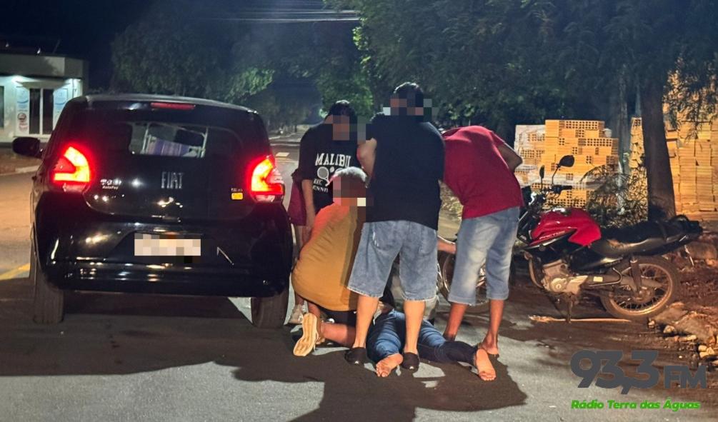 Jovem fica ferida ao cair de veículo em Santa Helena