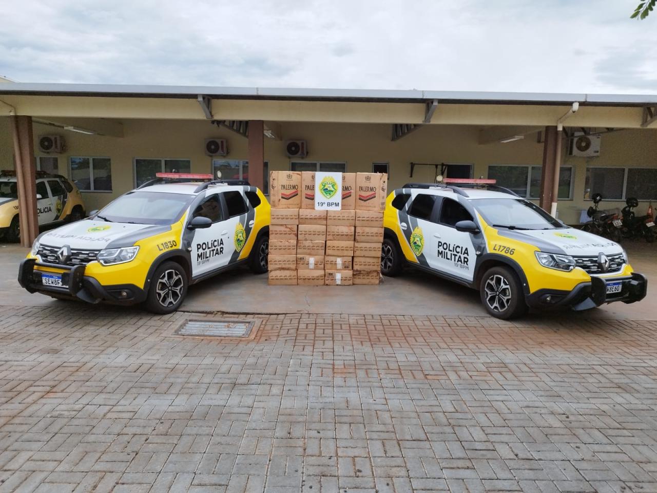 Polícia Militar de Entre Rios do Oeste apreende 25 caixas de cigarros em Santa Helena