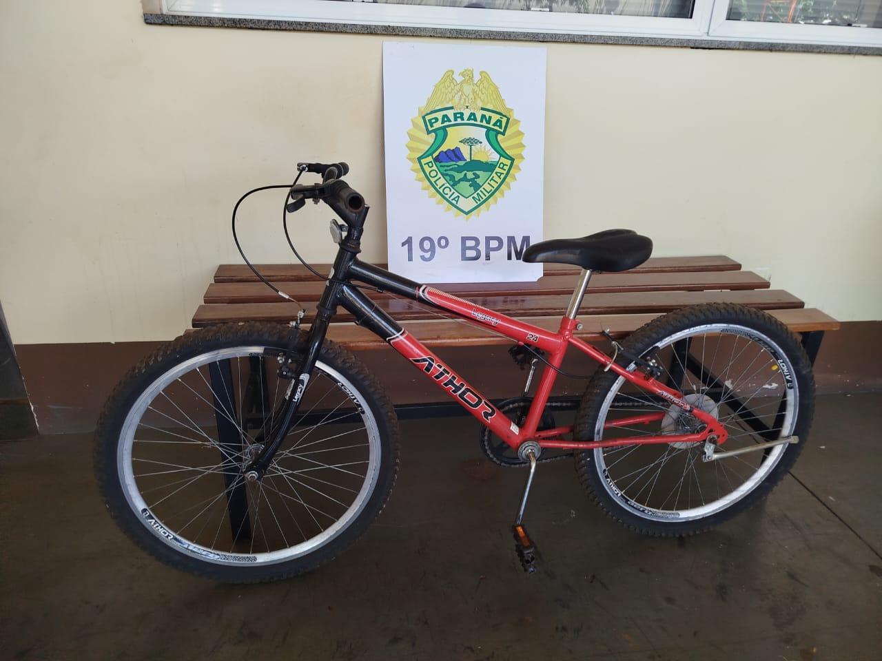 Bicicleta é encontrada abandonada próximo de uma 'biqueira' em Santa Helena
