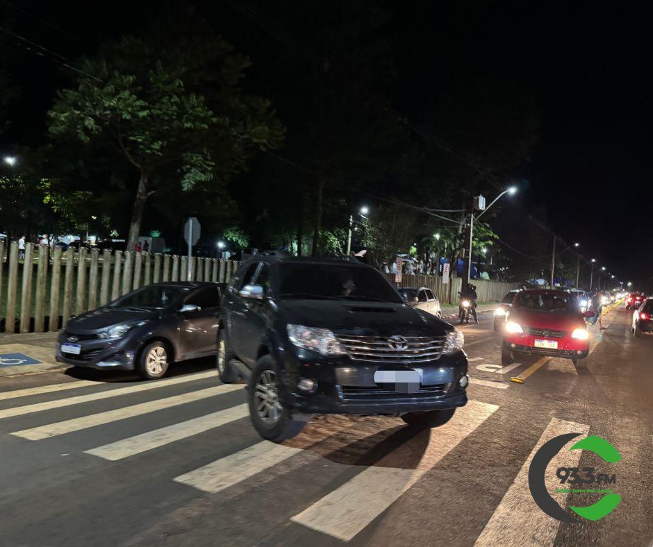 Hilux que poderia estar sendo furtada é abandonada no Balneário de Santa Helena