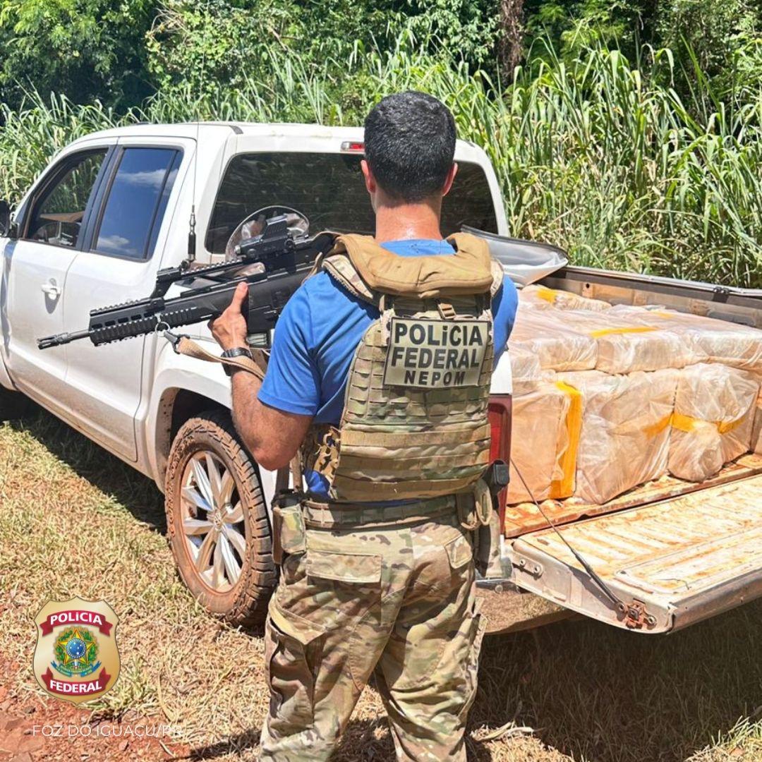PF apreende uma tonelada de droga em Santa Helena e apreende veículos
