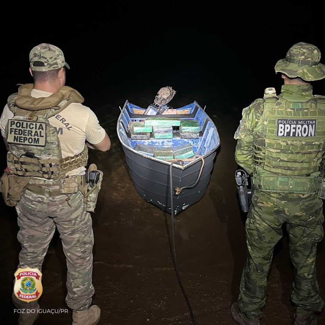 PF e PMPR apreendem embarcação com 200 kg de droga em Santa Helena