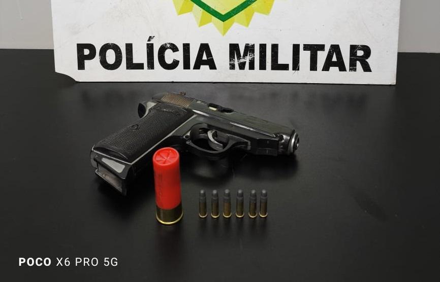 Polícia apreende simulacro e munições após homem ameaçar companheira em Santa Helena