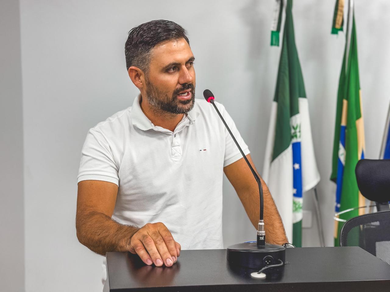 Vereador Maurício quer criação de transporte público e mais investimentos em seu distrito