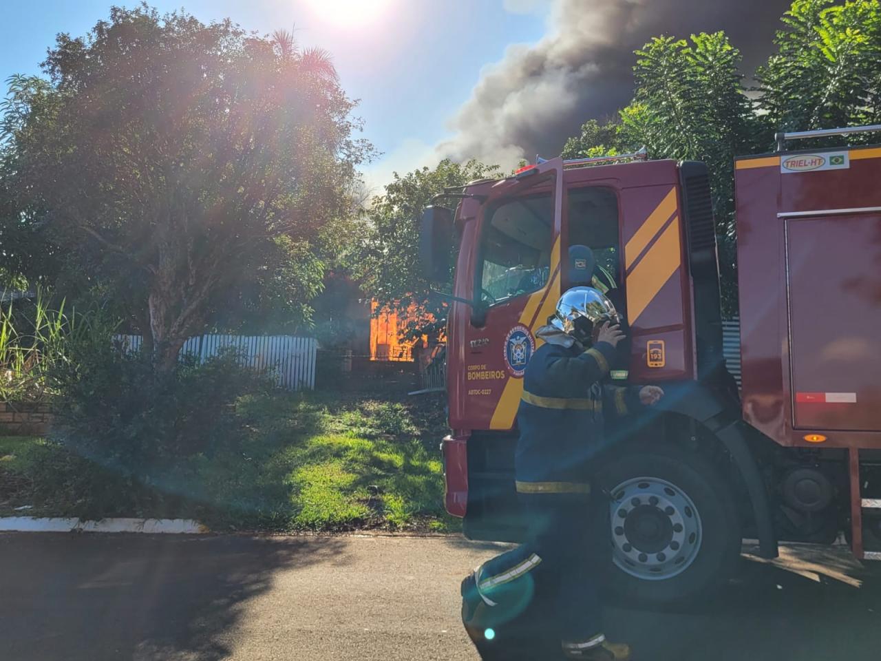 Incêndio é registrado em imóvel no bairro Vila Rica em Santa Helena